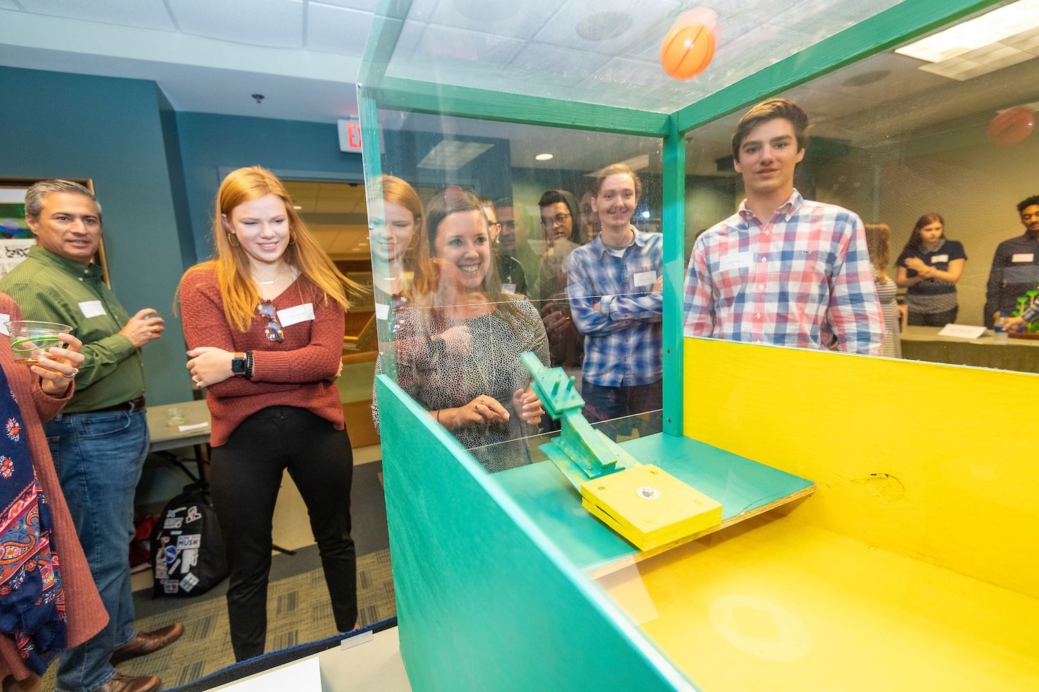 Professor does experiment for an audience