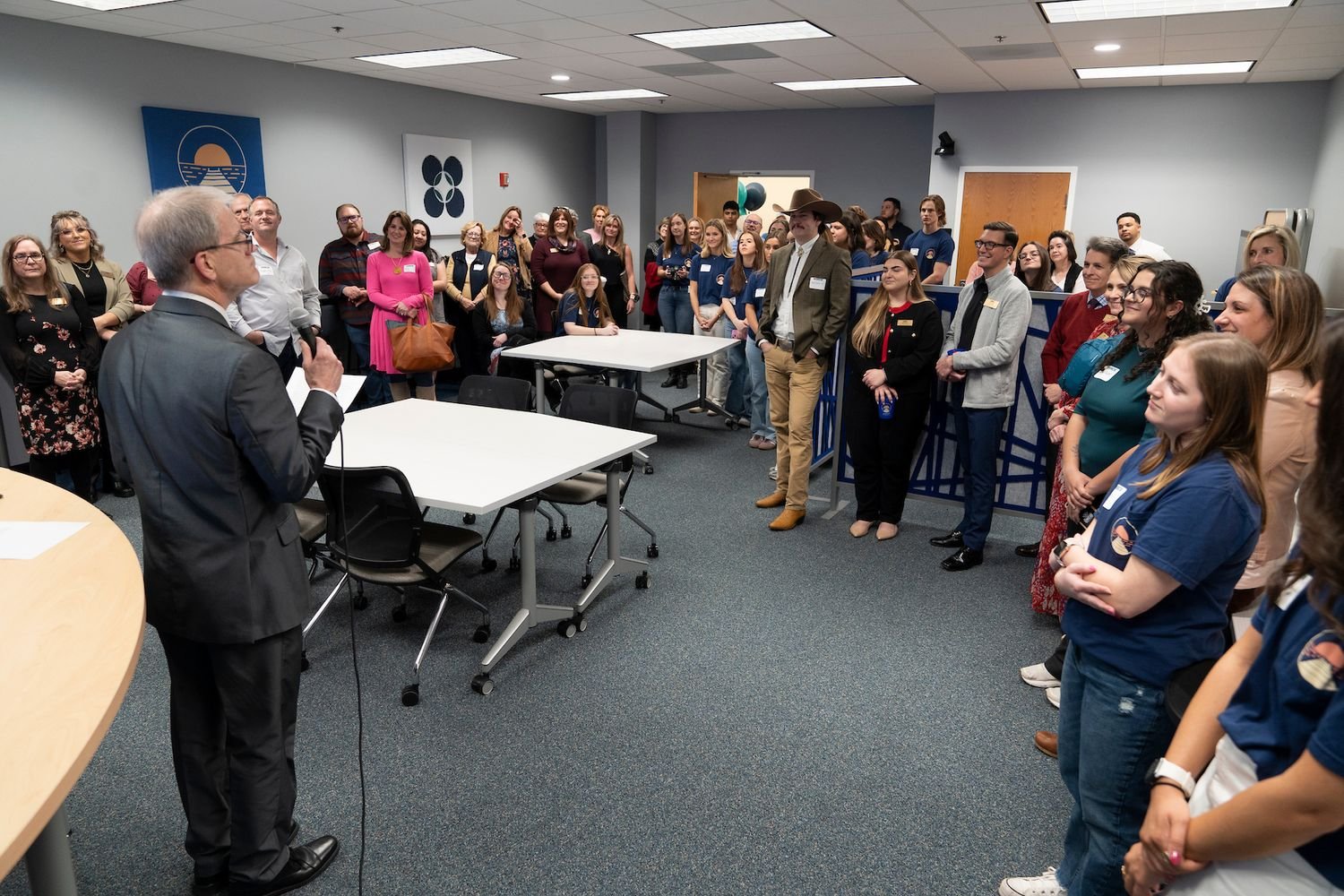 The College of Humanities, Social Sciences, and the Arts celebrated the dedication of the new Applied Learning Classroom supported by the Tom and Mimi Cunningham Support Fund for Communication Studies.