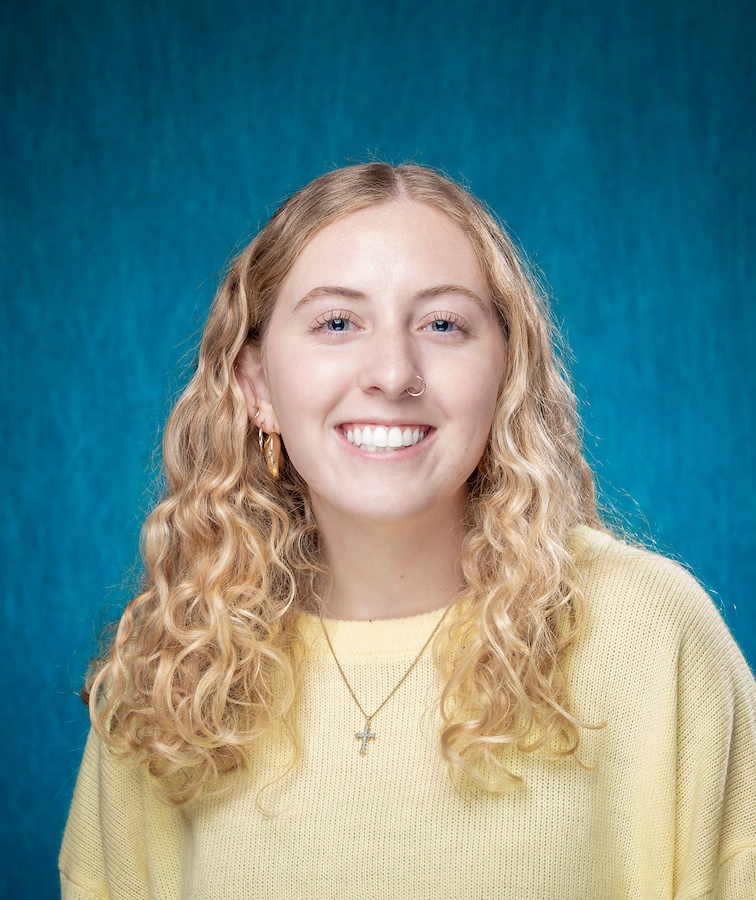 Lucy jones headshot