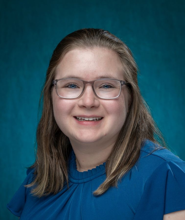 Emily R Williamson