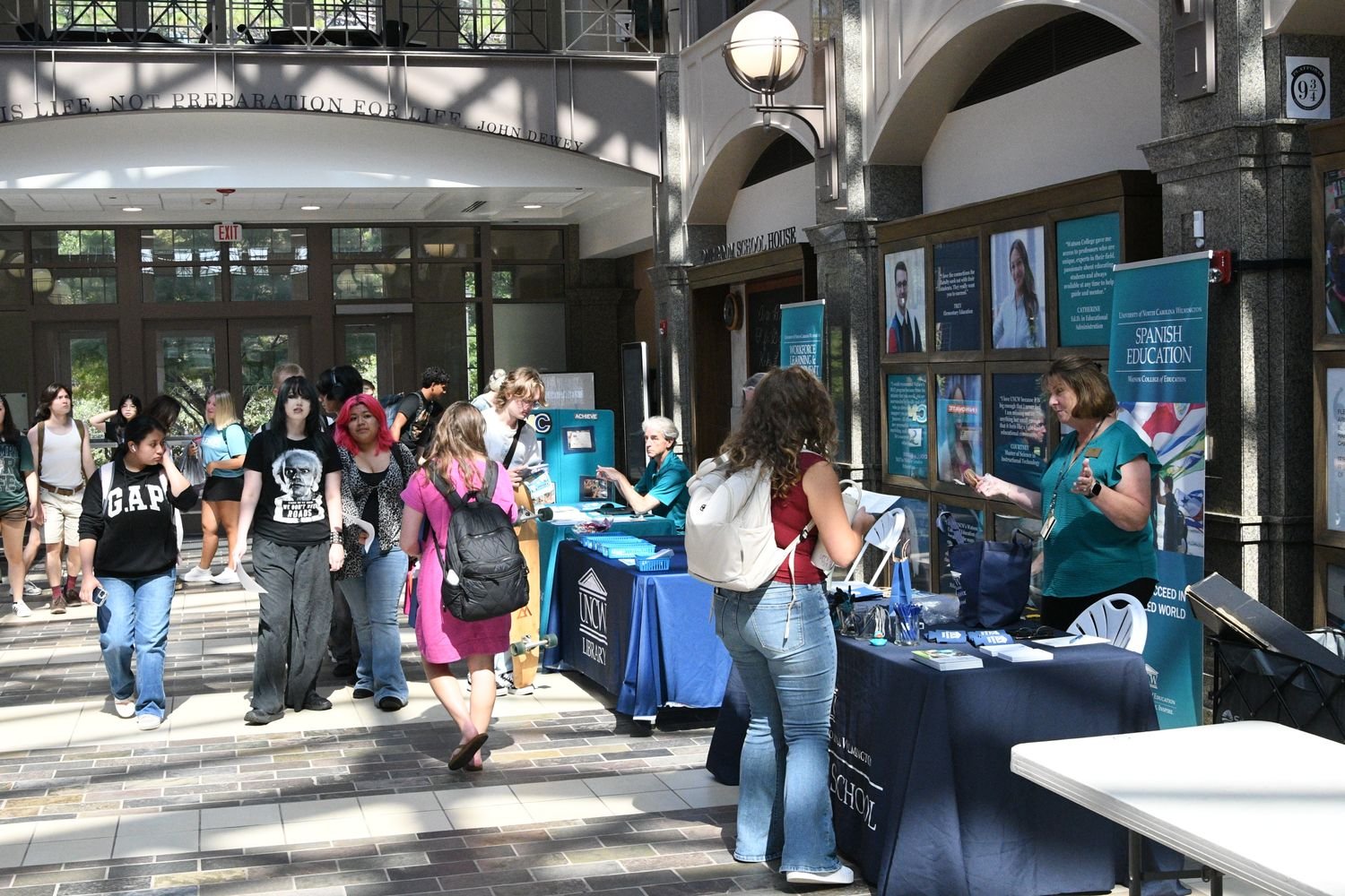 Students visit Sayed Hall for Watson Connect