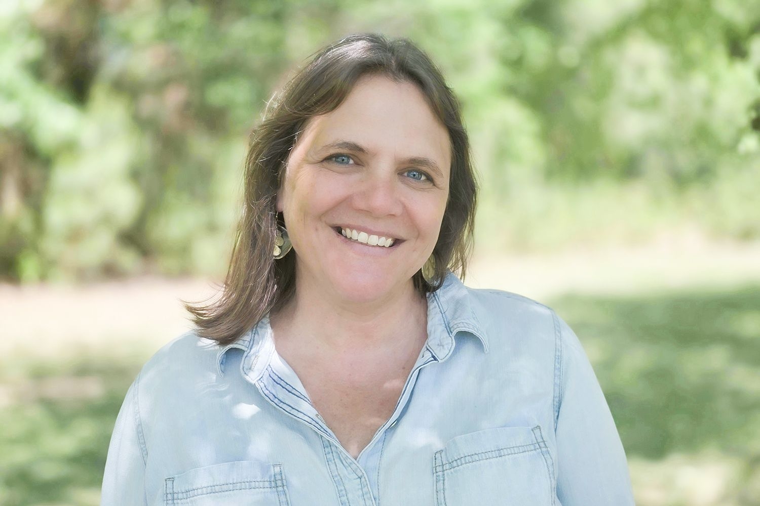 Gabrielle Riesner headshot