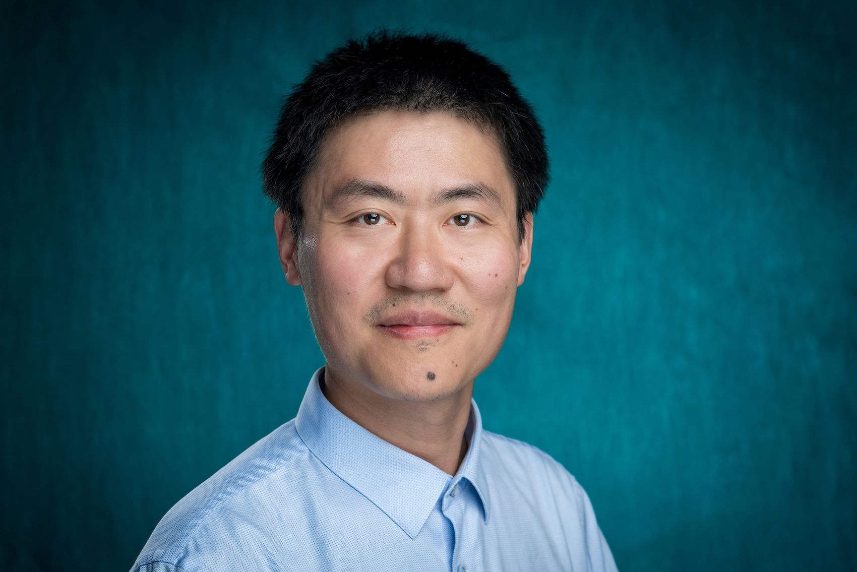A portrait of Ying Wang, UNCW associate professor of chemistry.