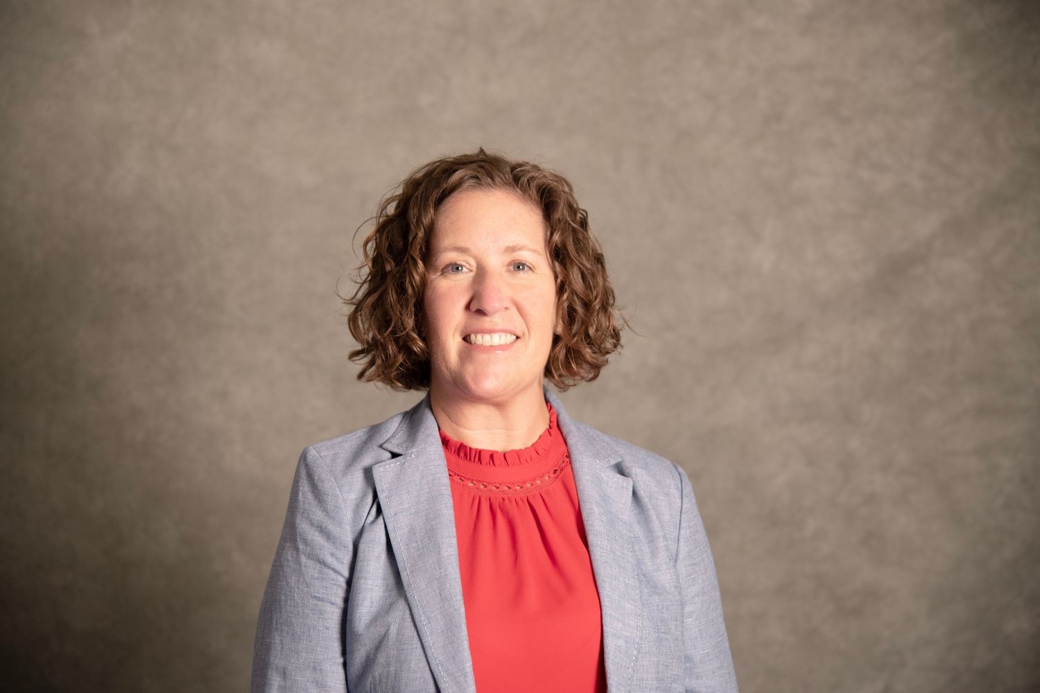 Headshot of Kelley Henderson